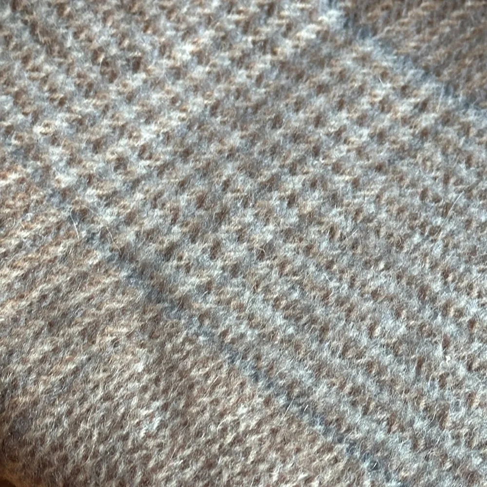 NWOT! Dunhill London 100% Cashmere Scarf